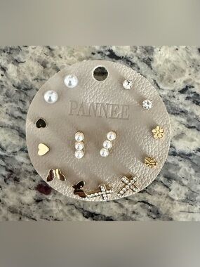 PANNEE Pearl and Gold Stud Earring Set
